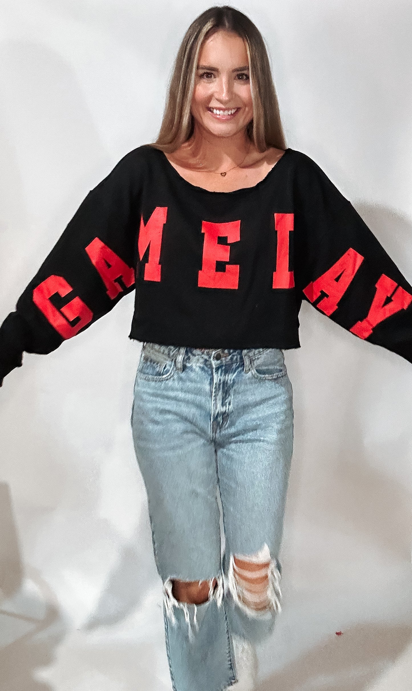 GAMEDAY red & black cropped crew