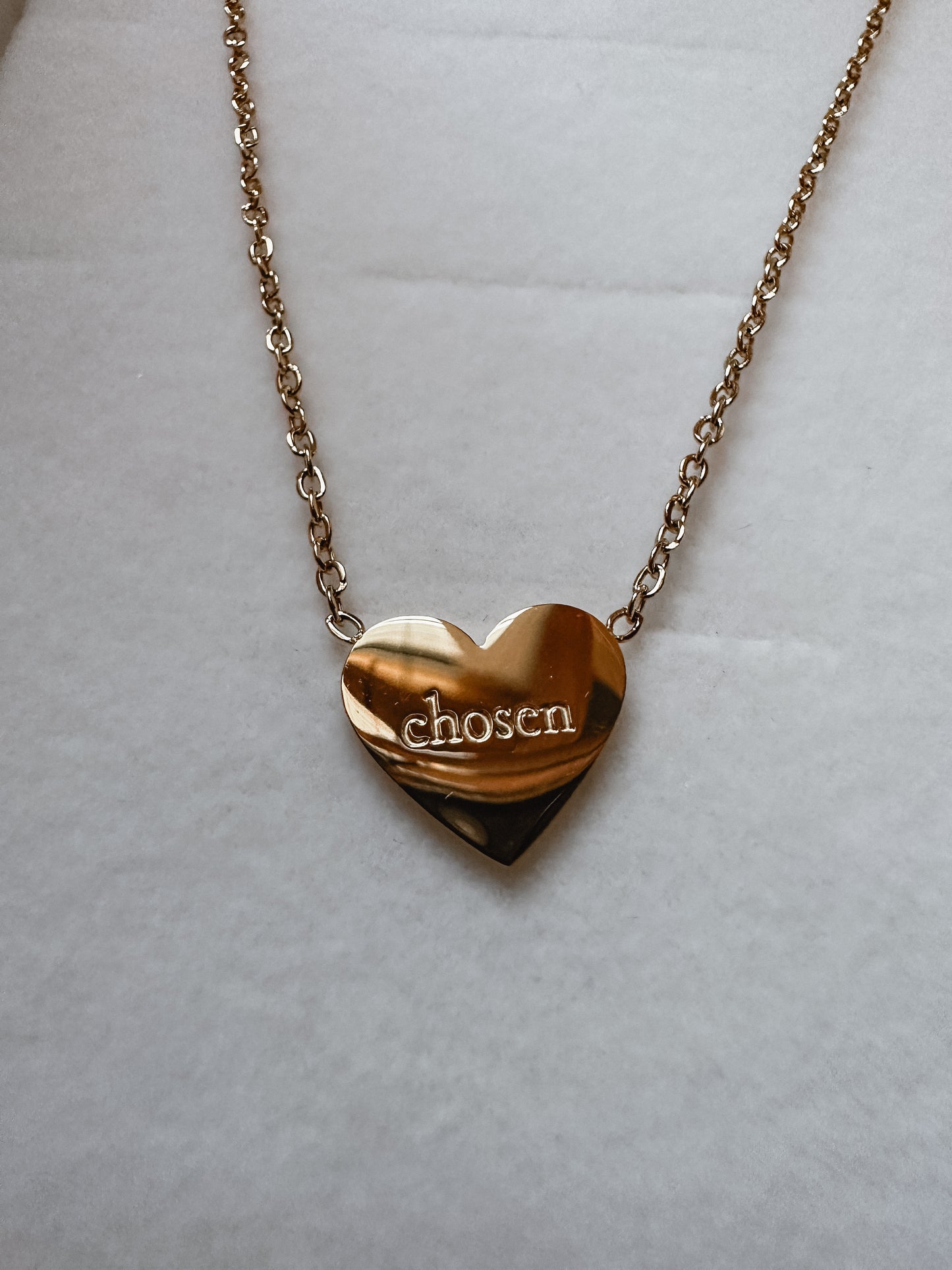 Chosen yellow gold necklace